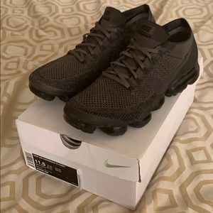 Nike Air Vapormax Flyknit Men’s US Size 11.5